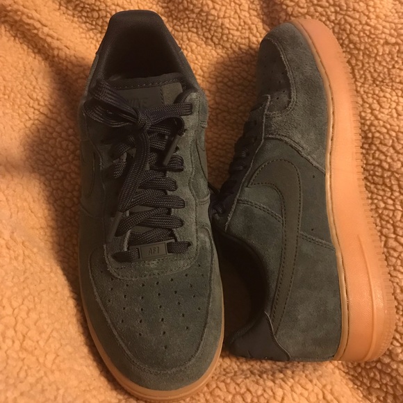 Nike Air Force 1 - Picture 3 of 3